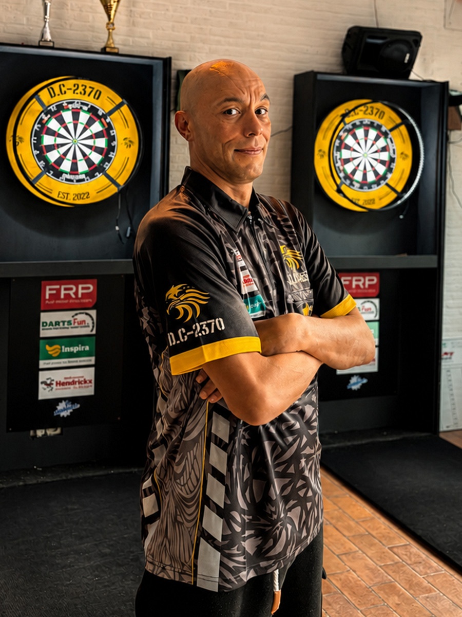 Dartspeler Manuel Noboa